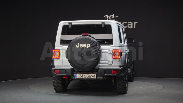 Jeep Wrangler 2022 — 4