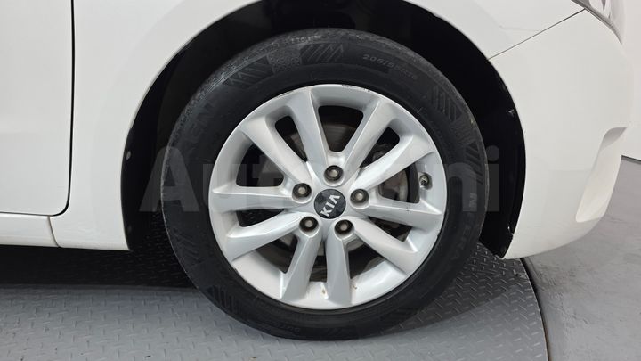 Kia K3 2017 — 5