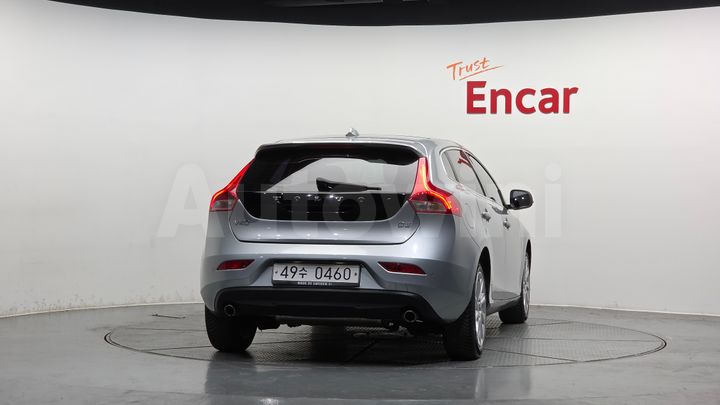 Volvo V40 2016 — 5