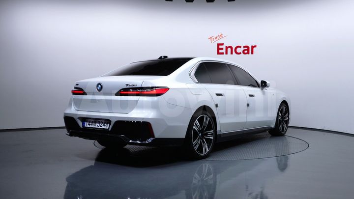 BMW 7 Series 2023 — 2