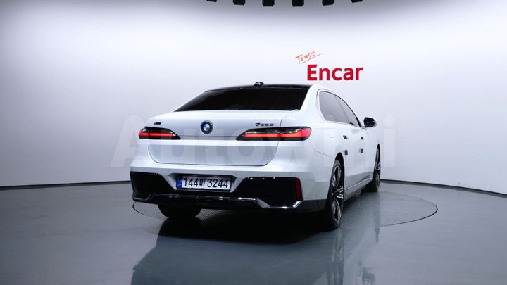 BMW 7 Series 2023 — 4
