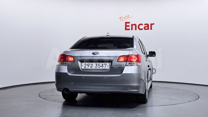 Subaru Legacy 2011 — 4
