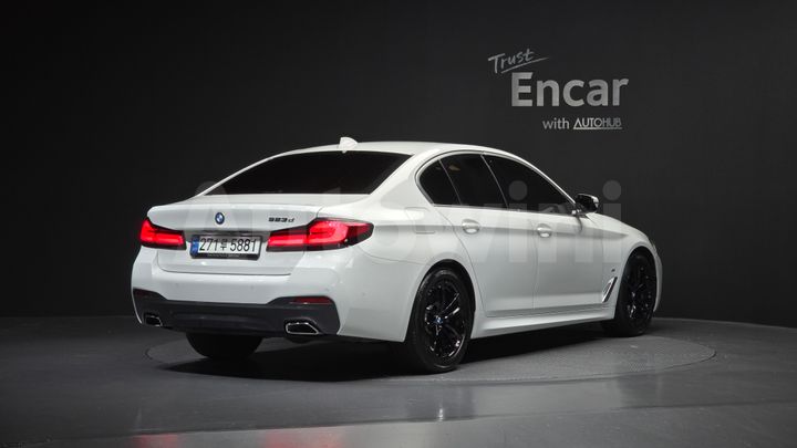 BMW 5 Series 2021 — 2