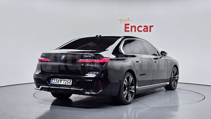 BMW 7 Series 2023 — 2