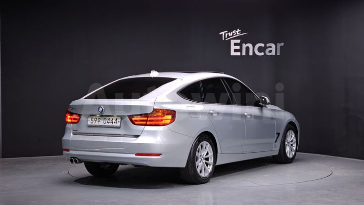 BMW 3 Series 2016 — 2