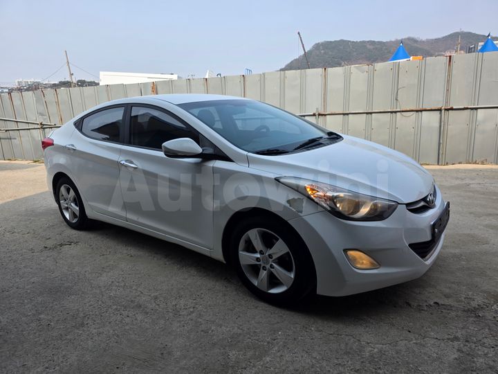 Hyundai Avante 2012 — 3