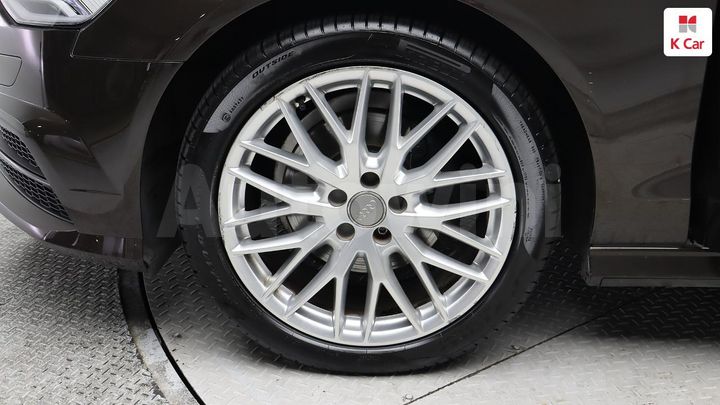 Audi A6 2018 — 5