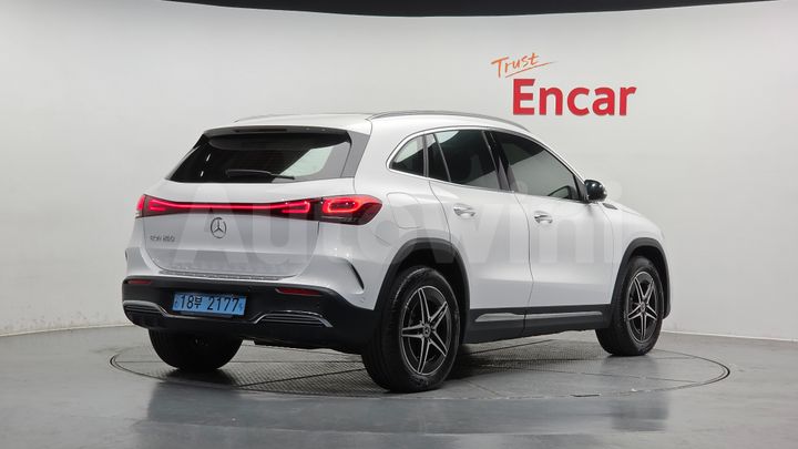 Mercedes Benz EQA