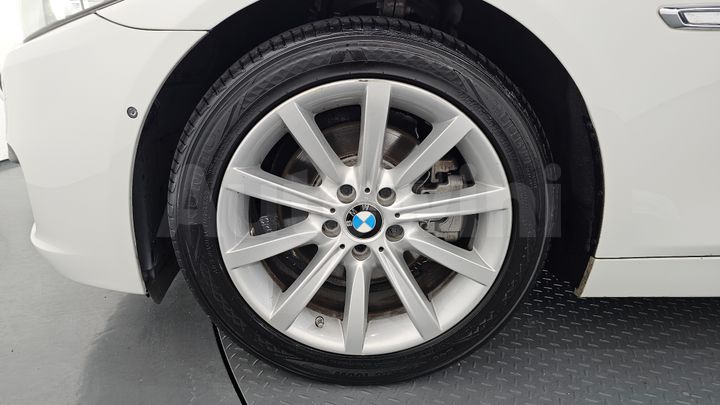 BMW 5 Series 2015 — 5