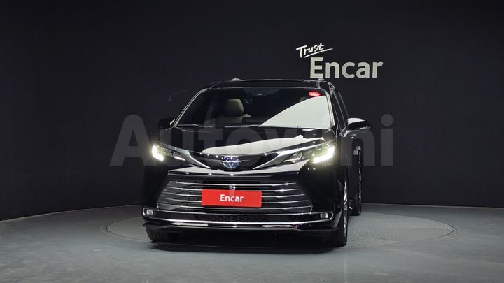 Toyota Sienna 2022 — 3