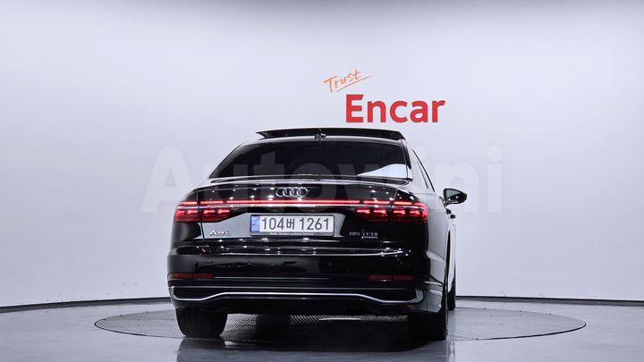 Audi A8 2023 — 4