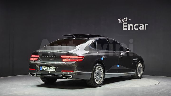 Genesis G80 2024 — 2
