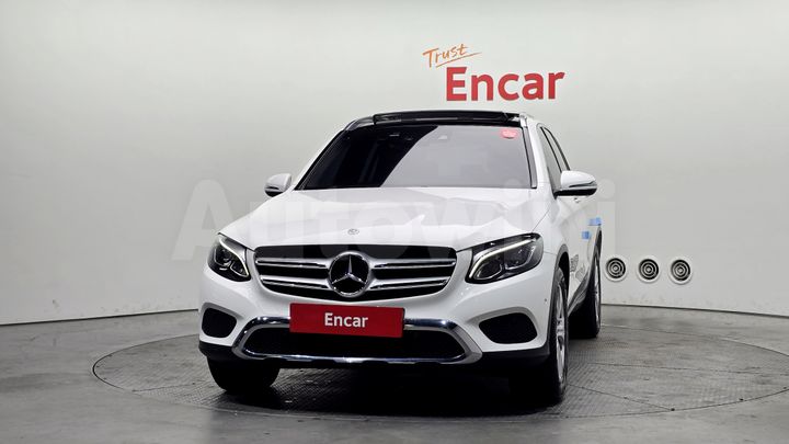 Mercedes Benz GLC Class 2018 — 3