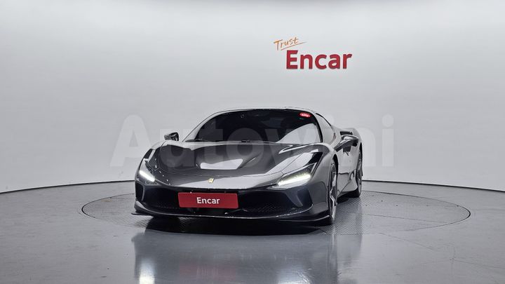 Ferrari F8 2021 — 3