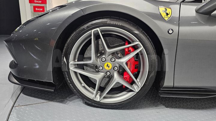 Ferrari F8
