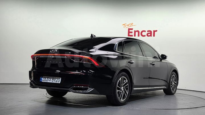 Hyundai Grandeur 2023 — 2