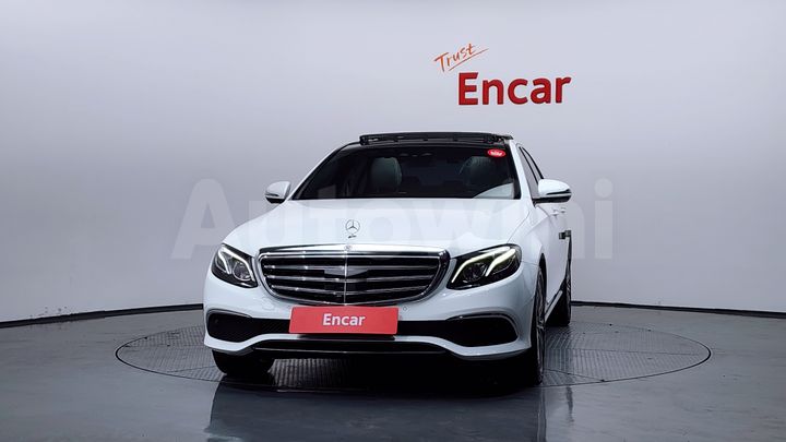 Mercedes-Benz E Class 2017 — 3