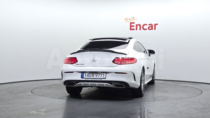 Mercedes Benz C Class 2018 — 4