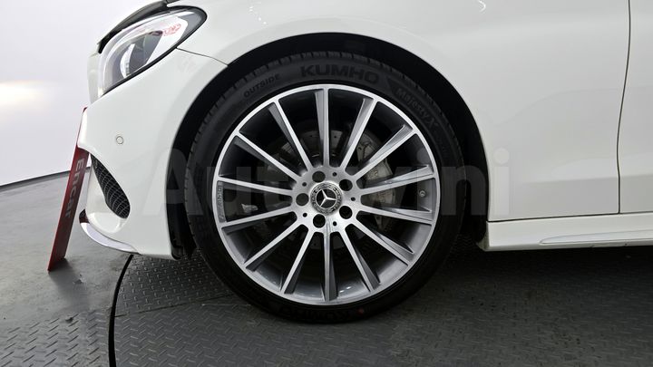 Mercedes Benz C Class 2018 — 5