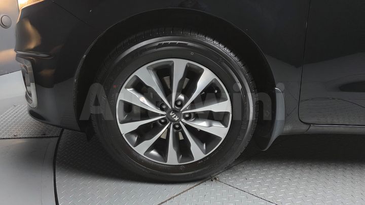 Kia Carnival 2015 — 5