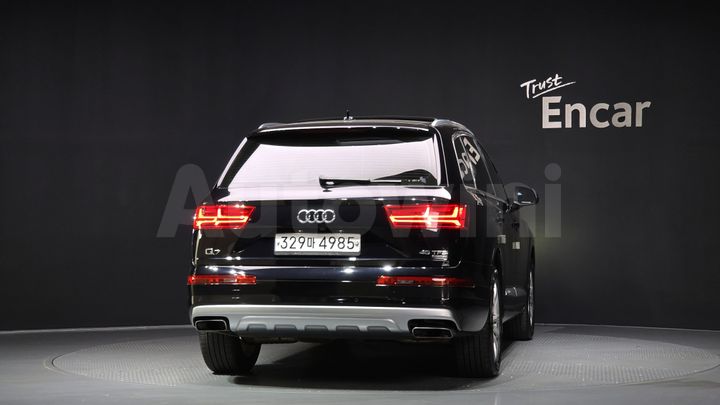 Audi Q7 2019 — 4