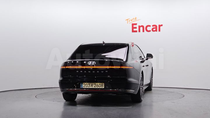 Hyundai Grandeur 2023 — 4