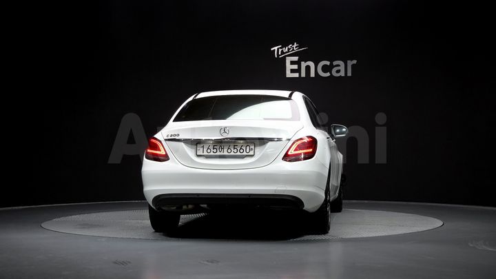 Mercedes-Benz C Class 2019 — 3