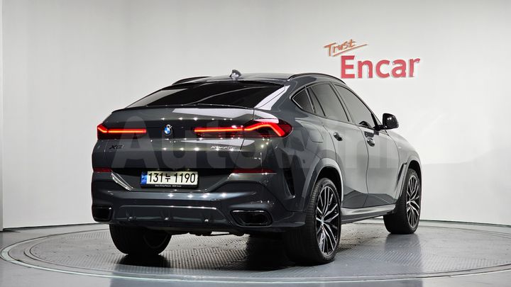 BMW X6 2022 — 2