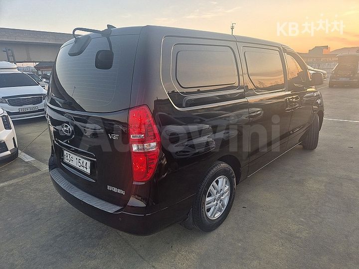 Hyundai Starex 2018 — 4