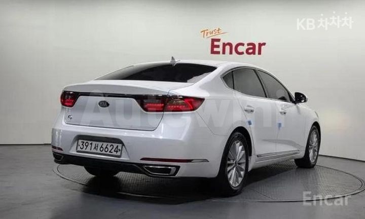 Kia K7 2017 — 2