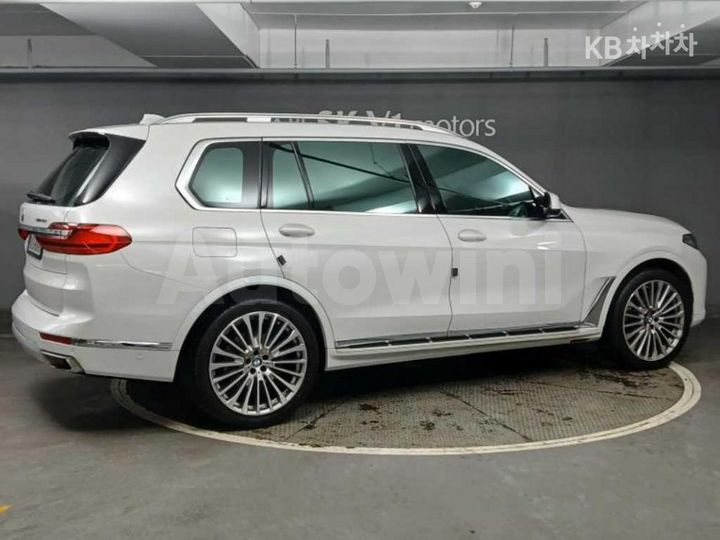BMW X7 2022 — 4