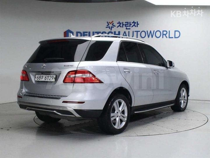 Mercedes Benz M Class 2013 — 2