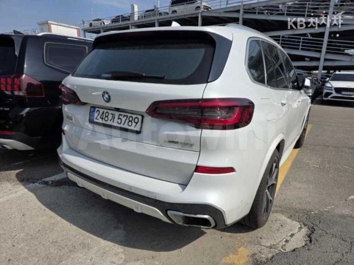 BMW X5 2023 — 2