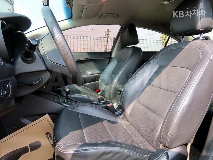Kia K3 2015 — 5