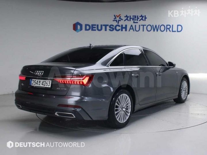 Audi A6 2021 — 2