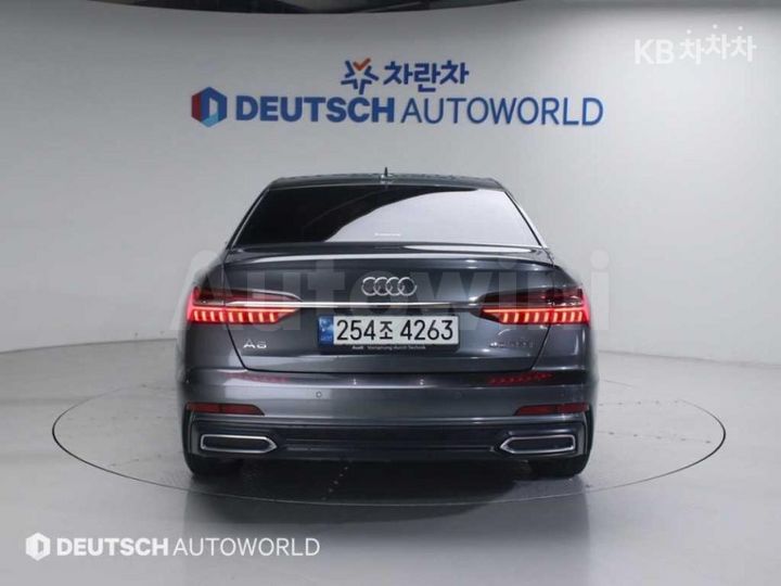 Audi A6 2021 — 4