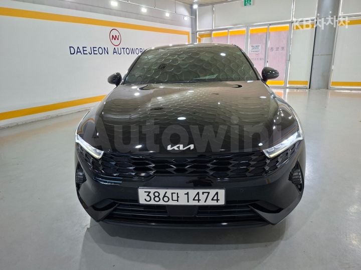 Kia K5 2023 — 3