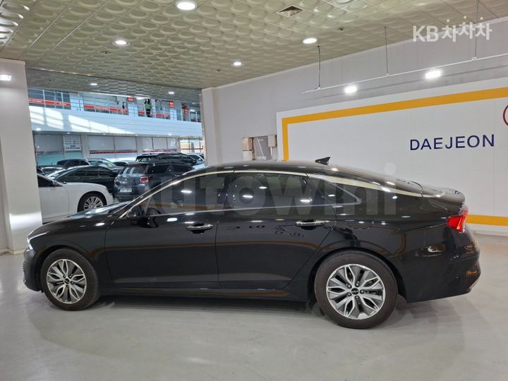 Kia K5 2023 — 4