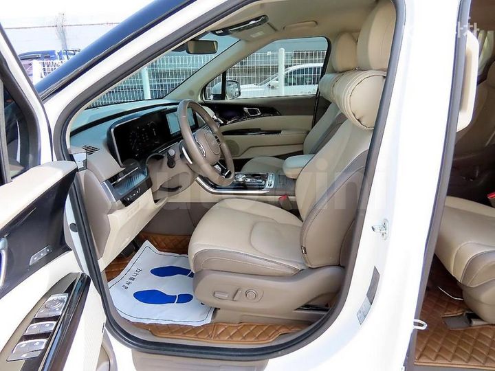 Kia Carnival 2022 — 5
