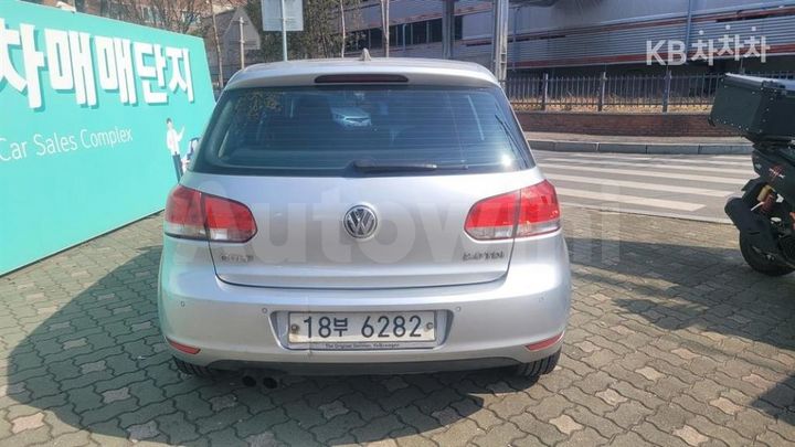Volkswagen Golf 2011 — 4