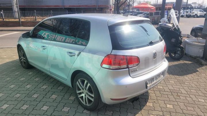 Volkswagen Golf 2011 — 5