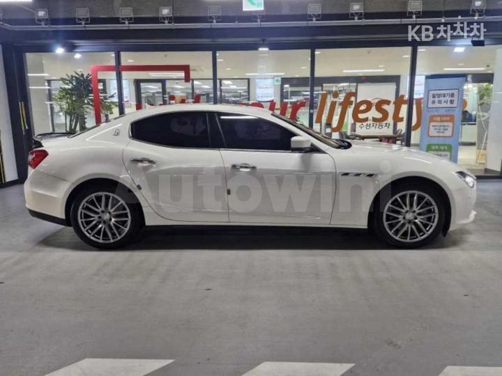 Maserati Ghibli 2014 — 3