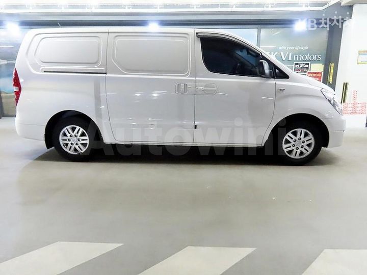 Hyundai Starex 2018 — 3