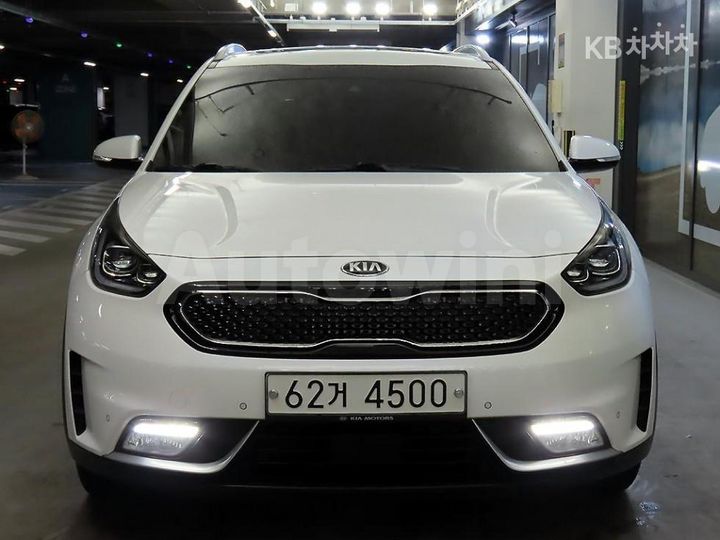 Kia Niro 2018 — 2
