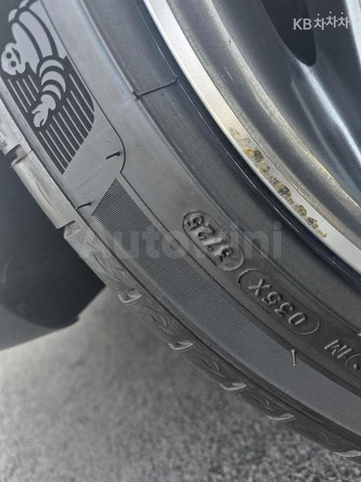 Genesis G90 2023 — 5