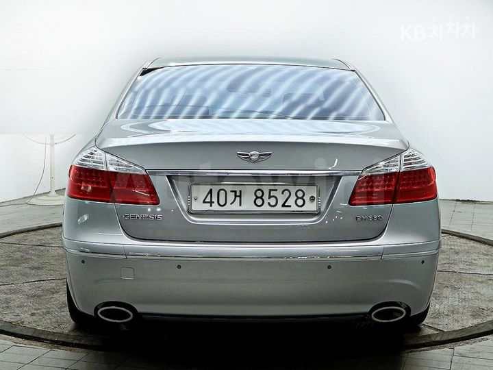 Hyundai Genesis 2008 — 3