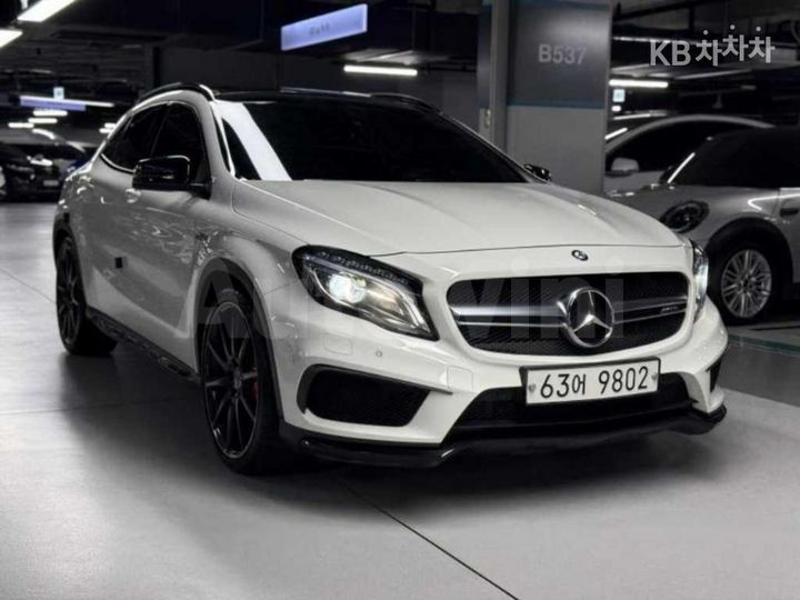 Mercedes Benz GLA Class 2015 — 2
