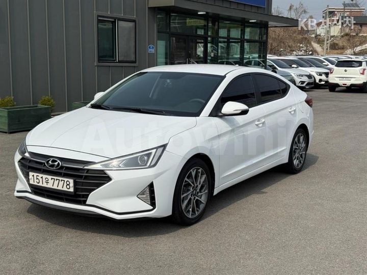 Hyundai Avante 2019 — 3