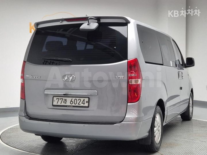 Hyundai Starex 2017 — 3