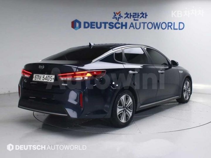 Kia K5 2018 — 2